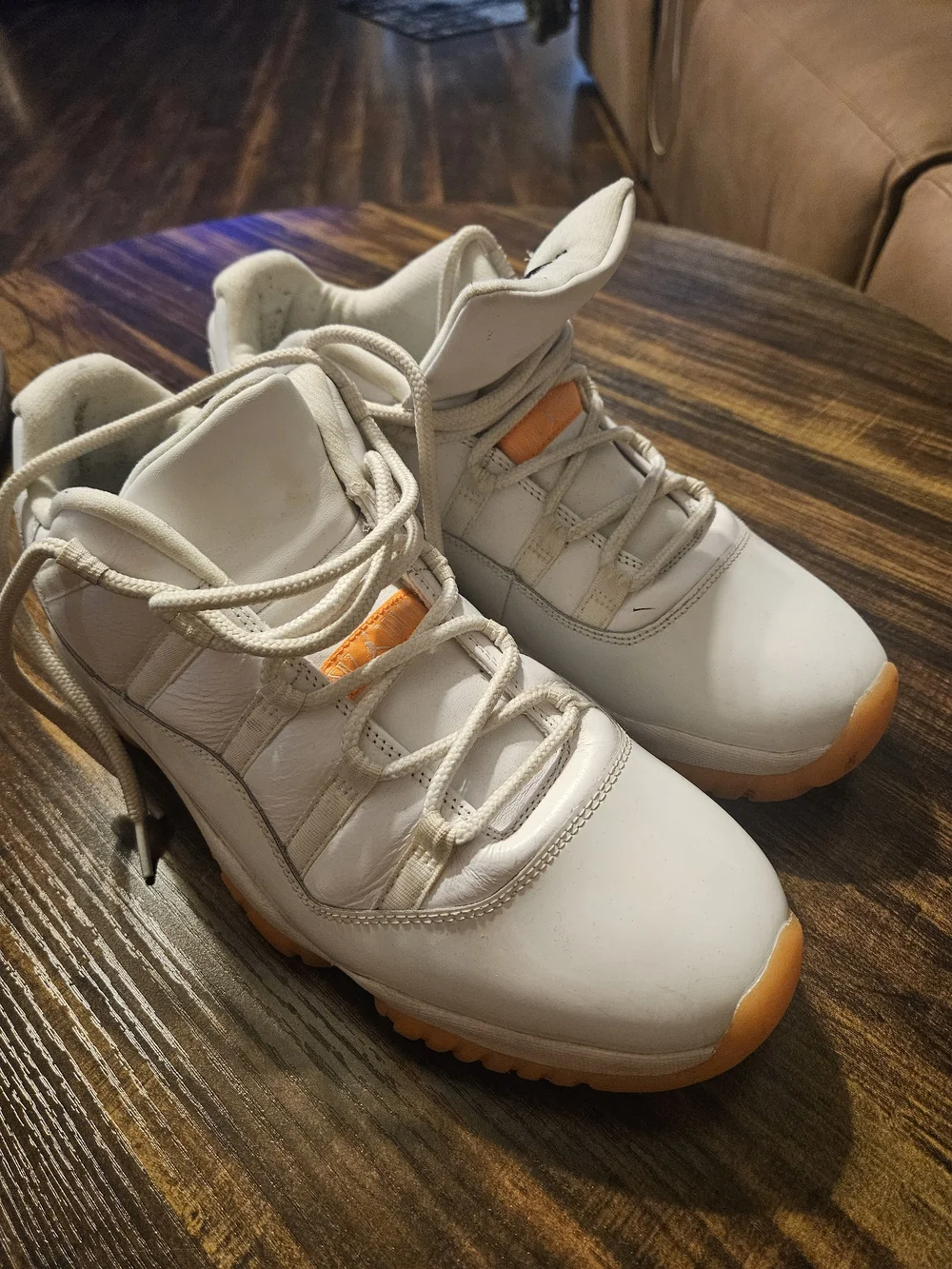 Jordan 11s Low